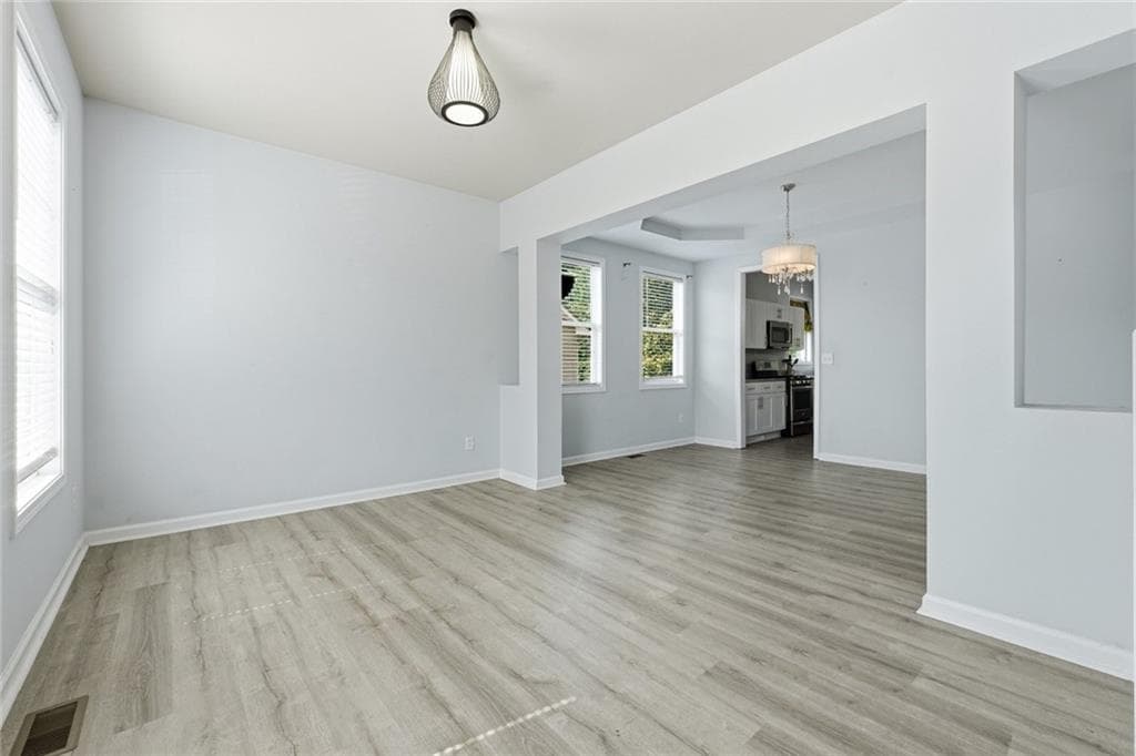5 bedroom, 3 bathroom, 4,698 sq ft single family residence for sale at 5927 Hendrix Lane, Mableton, GA 30126 — photo 5