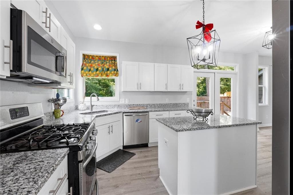 5 bedroom, 3 bathroom, 4,698 sq ft single family residence for sale at 5927 Hendrix Lane, Mableton, GA 30126 — photo 9