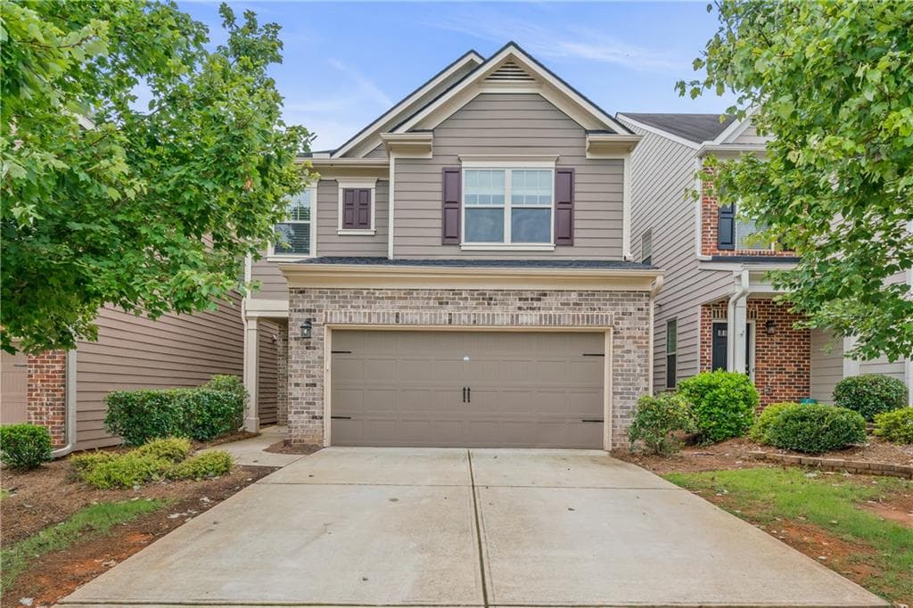 4 bedroom, 3 bathroom, 2,358 sq ft single family residence for rent at 4940 Breezewood Circle, Alpharetta, GA 30004 for $2,850 a month — photo 1 of 38