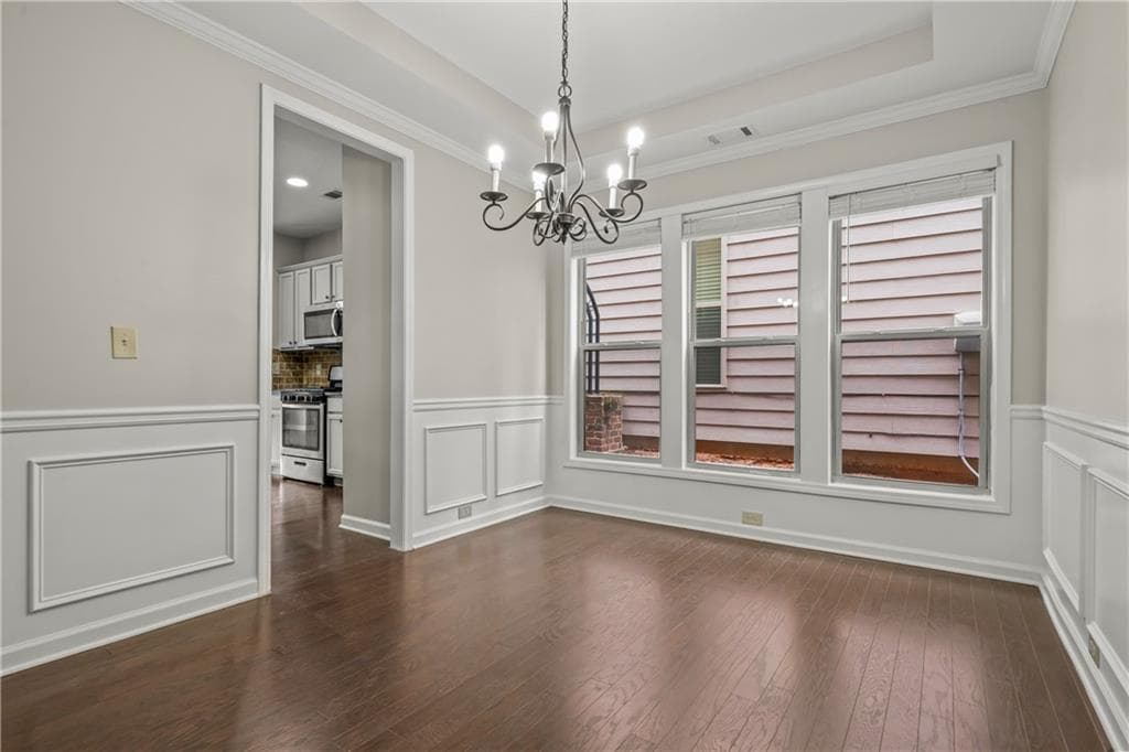 4 bedroom, 3 bathroom, 2,358 sq ft single family residence for rent at 4940 Breezewood Circle, Alpharetta, GA 30004 for $2,850 a month — photo 6