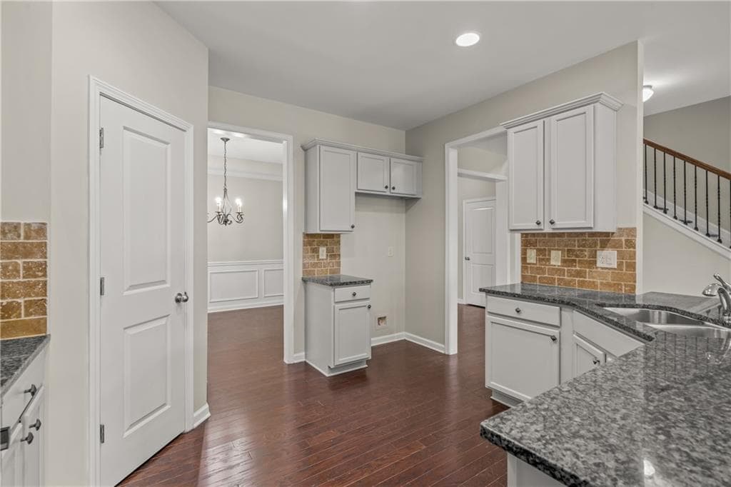 4 bedroom, 3 bathroom, 2,358 sq ft single family residence for rent at 4940 Breezewood Circle, Alpharetta, GA 30004 for $2,850 a month — photo 10