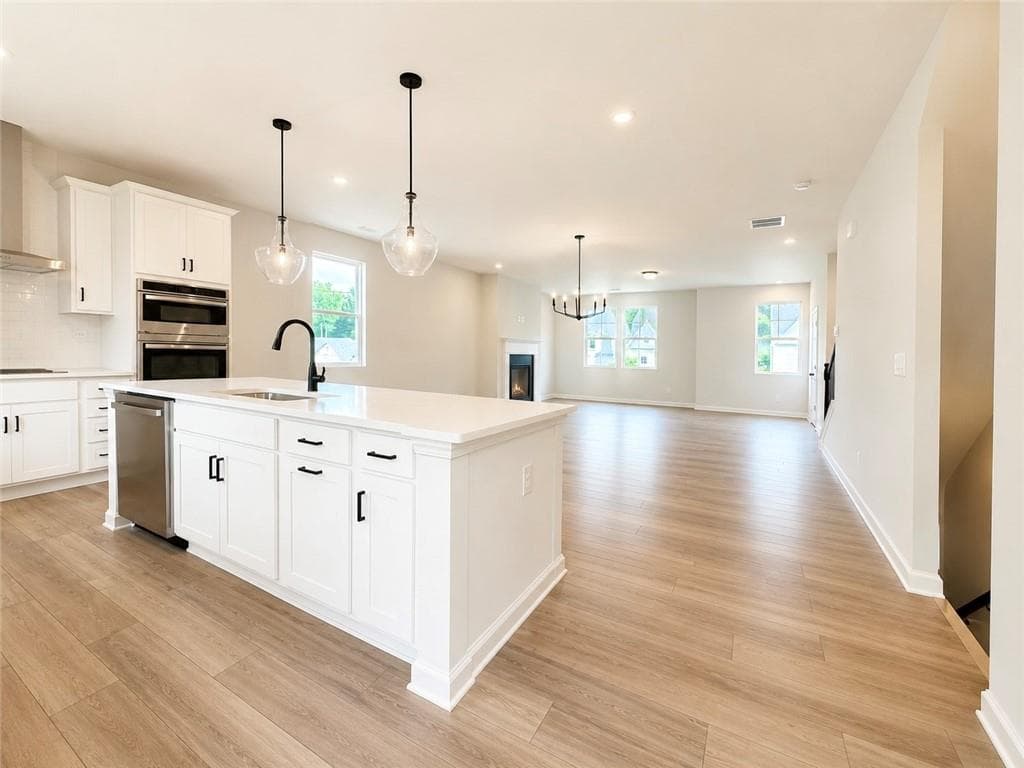 4 bedroom, 4 bathroom, 2,431 sq ft single family residence for rent at 3290 Willow Glade Trail, Lawrenceville, GA 30043 for $2,550 a month — photo 6