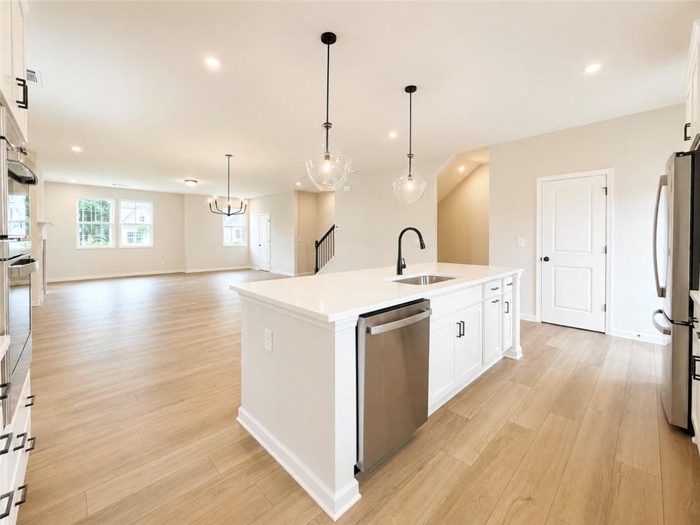 4 bedroom, 4 bathroom, 2,431 sq ft single family residence for rent at 3290 Willow Glade Trail, Lawrenceville, GA 30043 for $2,550 a month — photo 8