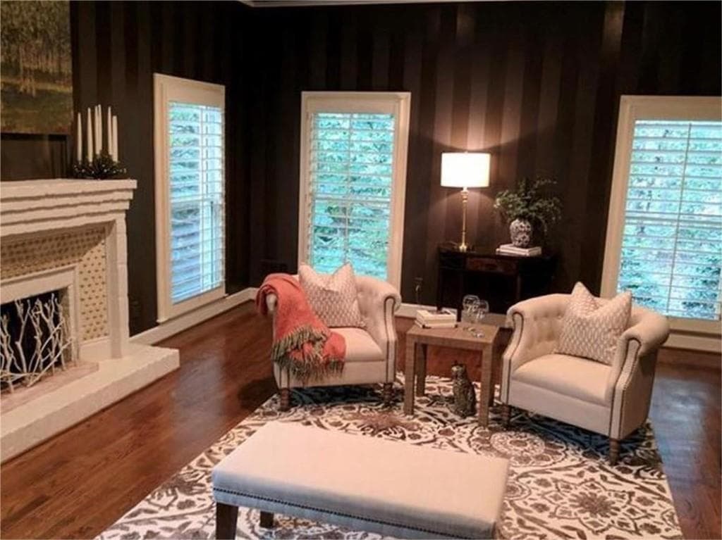 5 bedroom, 6 bathroom, 5,105 sq ft single family residence for sale at 335 Green Glen Way, Atlanta, GA 30327 — photo 2