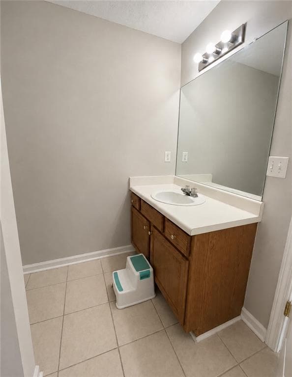 3 bedroom, 2 bathroom, 1,375 sq ft single family residence for sale at 828 Tradd Court, Stone Mountain, GA 30087 — photo 8