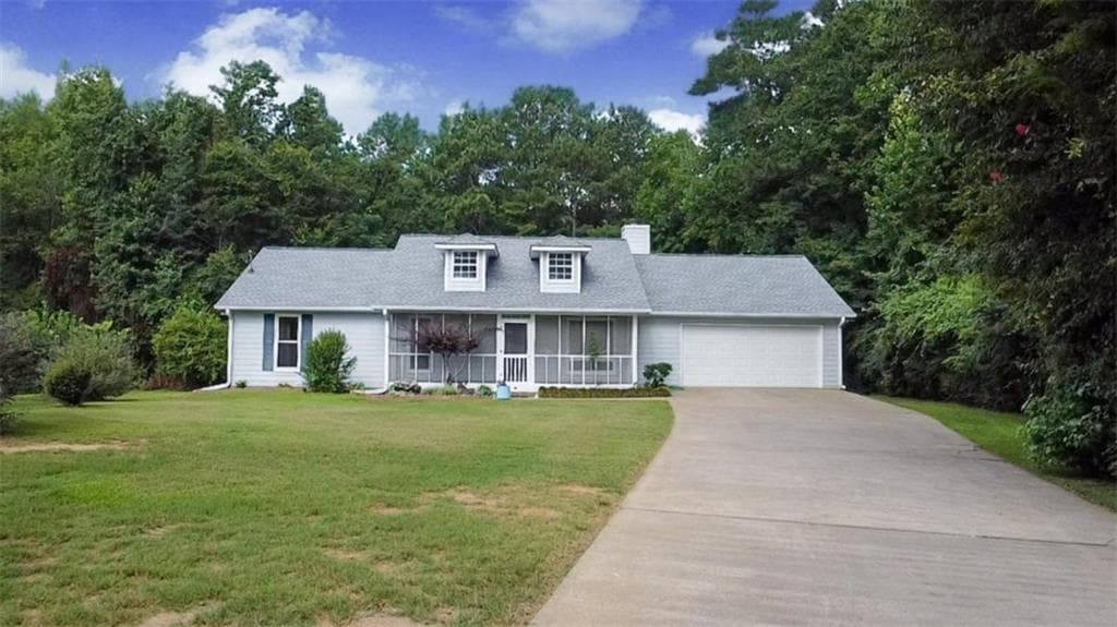 3 bedroom, 2 bathroom, 2,022 sq ft single family residence for sale at 145 Deer Ridge Court, Mcdonough, GA 30252 — photo 4