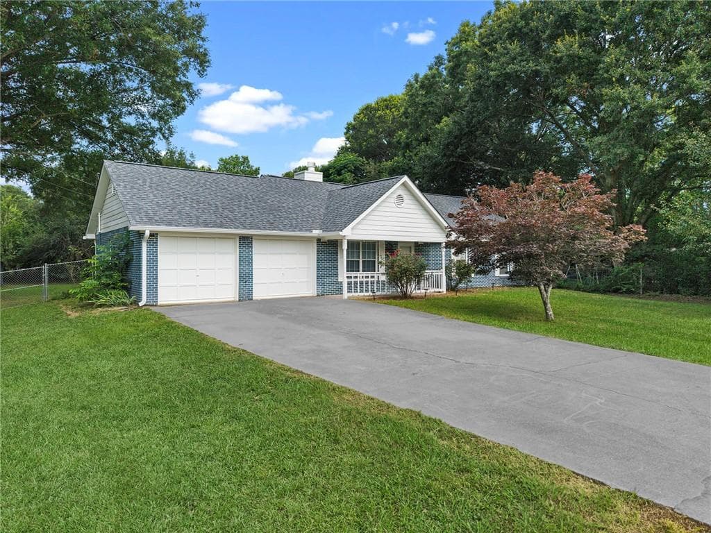 3 bedroom, 2 bathroom, 1,136 sq ft single family residence for sale at 24 Green Acre Lane, Cartersville, GA 30121 — photo 5