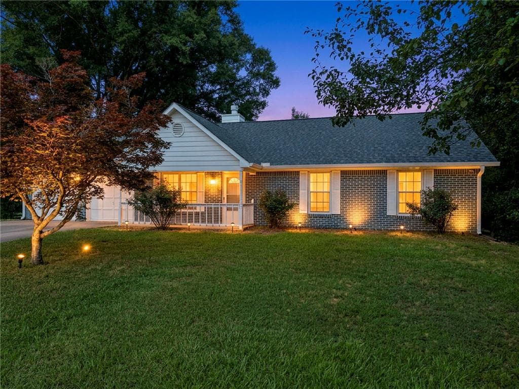 3 bedroom, 2 bathroom, 1,136 sq ft single family residence for sale at 24 Green Acre Lane, Cartersville, GA 30121 — photo 8