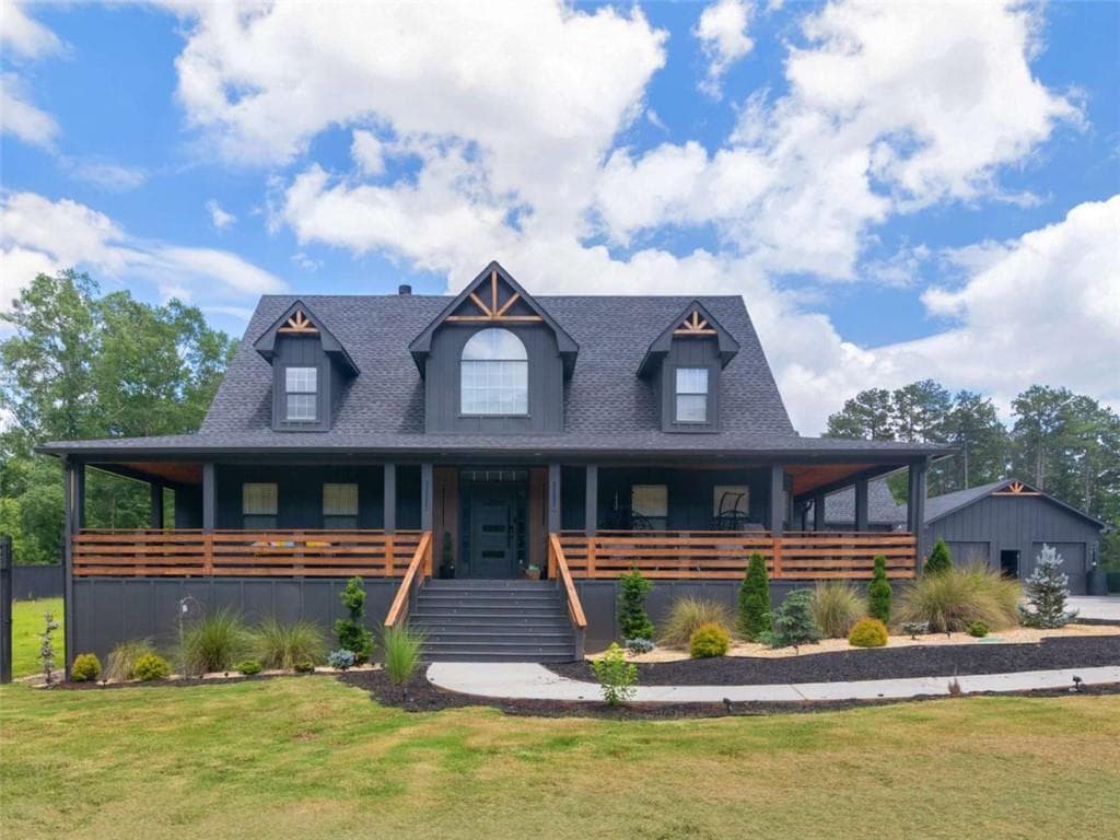 5 bedroom, 5 bathroom, 5,400 sq ft single family residence for sale at 640 New Morn Drive, Hampton, GA 30228