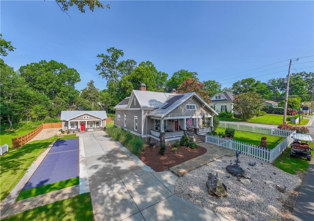 4 bedroom, 3 bathroom, 1,680 sq ft single family residence sold at 4495 Academy Street, Acworth, GA 30101