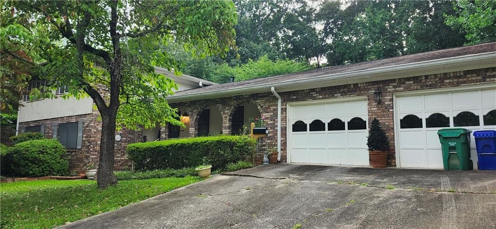 4 bedroom, 3 bathroom, 2,612 sq ft single family residence sold at 3793 Fox Glen Court, Atlanta, GA 30319