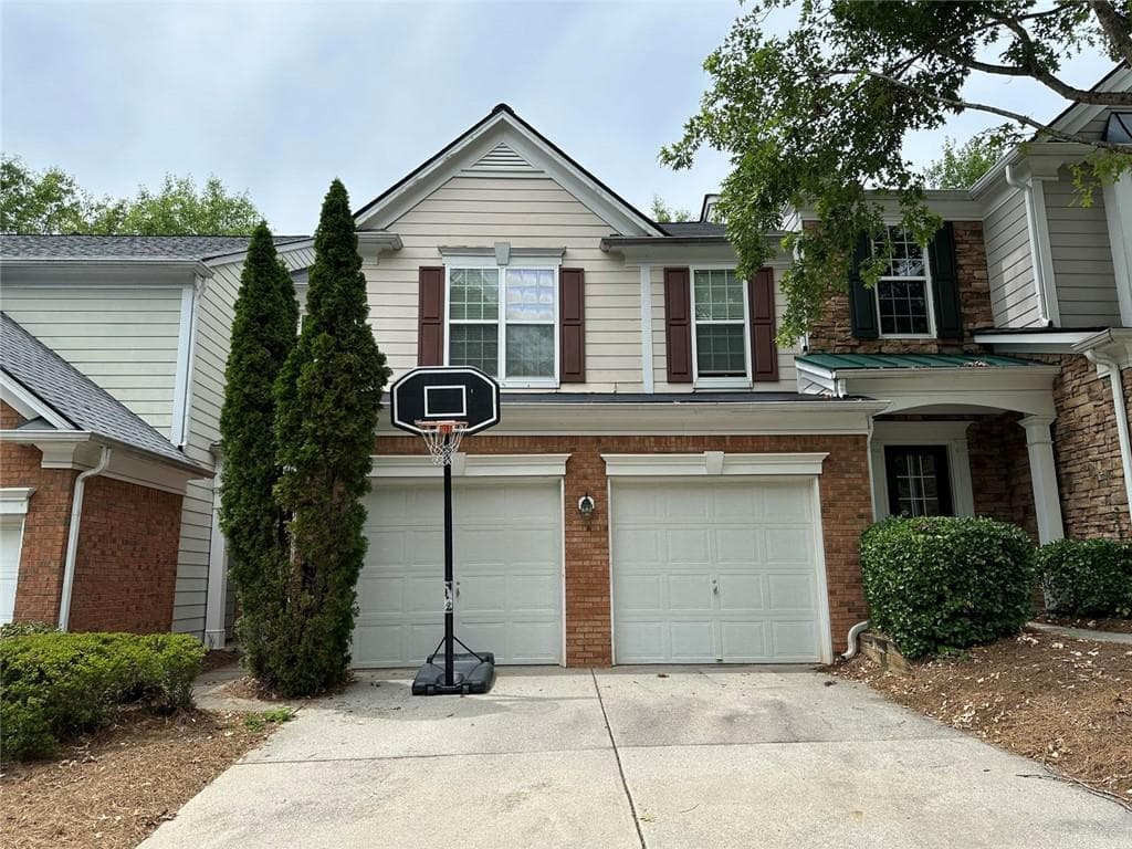 3 bedroom, 3 bathroom, 2,073 sq ft townhouse for rent at 1995 Hailston Lane, Duluth, GA 30097 for $2,350 a month — photo 1 of 3