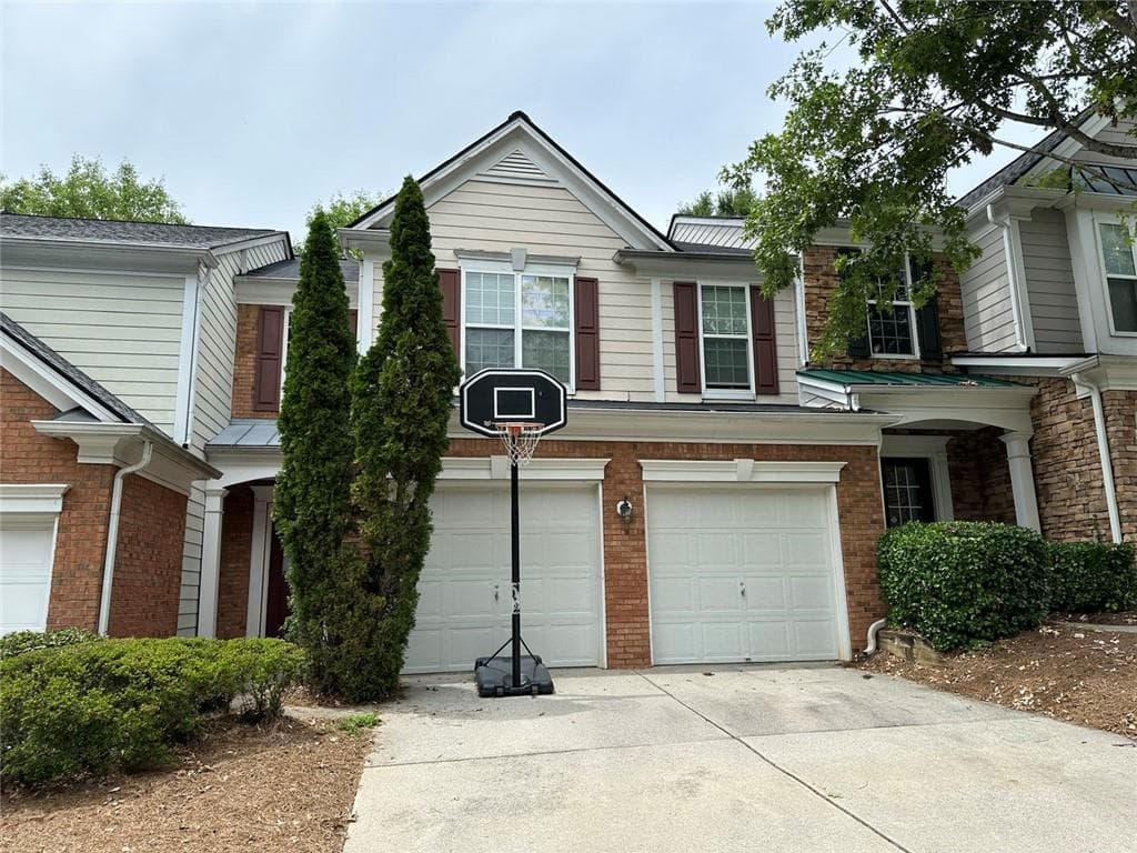 3 bedroom, 3 bathroom, 2,073 sq ft townhouse for rent at 1995 Hailston Lane, Duluth, GA 30097 for $2,350 a month — photo 2