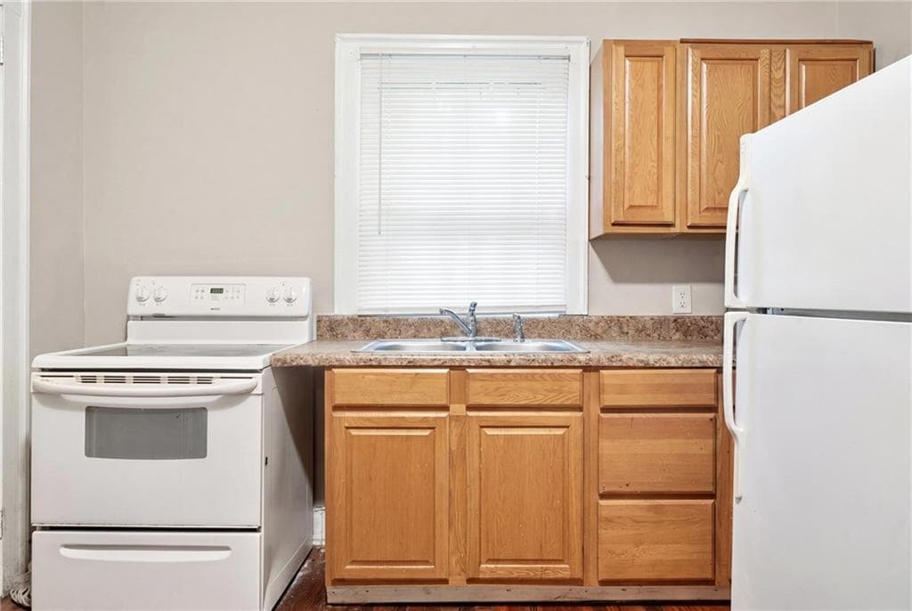 2 bedroom, 2 bathroom, 1,058 sq ft single family residence for sale at 149 Peachtree Street, Griffin, GA 30223 — photo 3