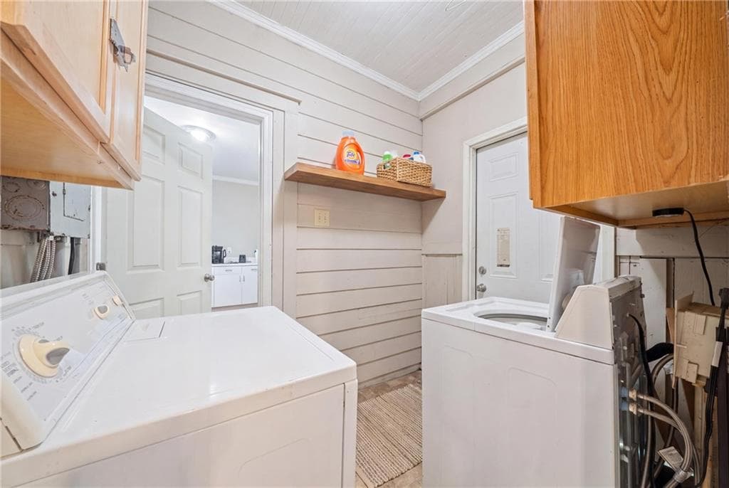 2 bedroom, 2 bathroom, 1,058 sq ft single family residence for sale at 149 Peachtree Street, Griffin, GA 30223 — photo 6