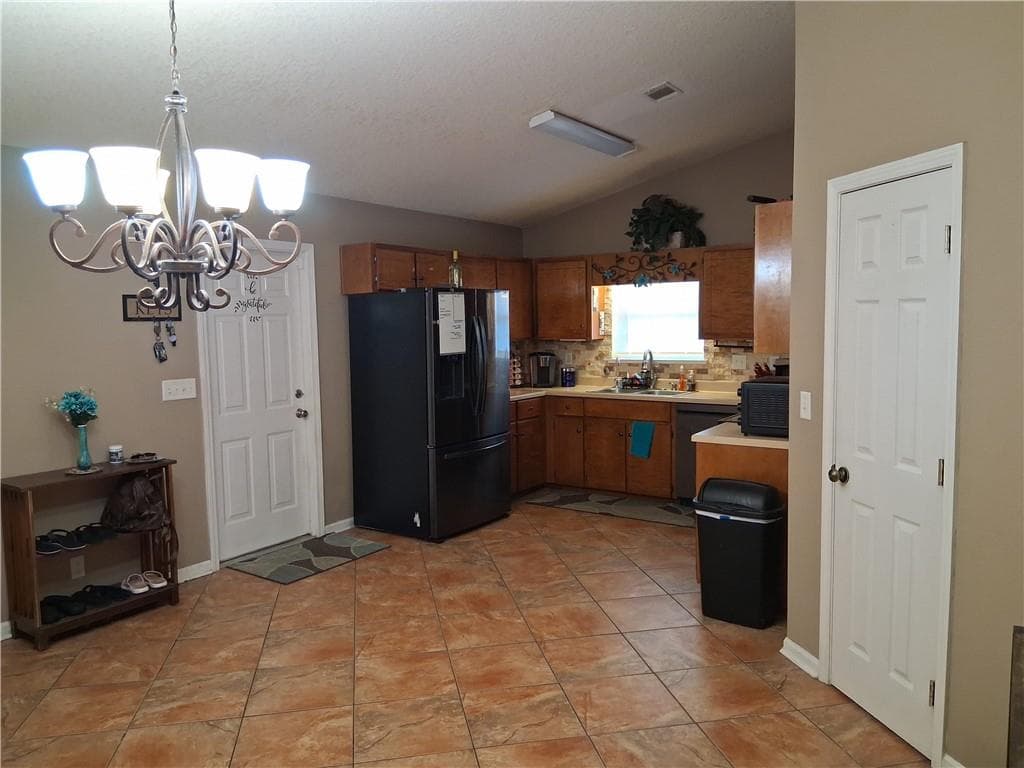 4 bedroom, 2 bathroom, 1,600 sq ft single family residence for sale at 108 Lake Palms Drive, Kingsland, GA 31548 — photo 6