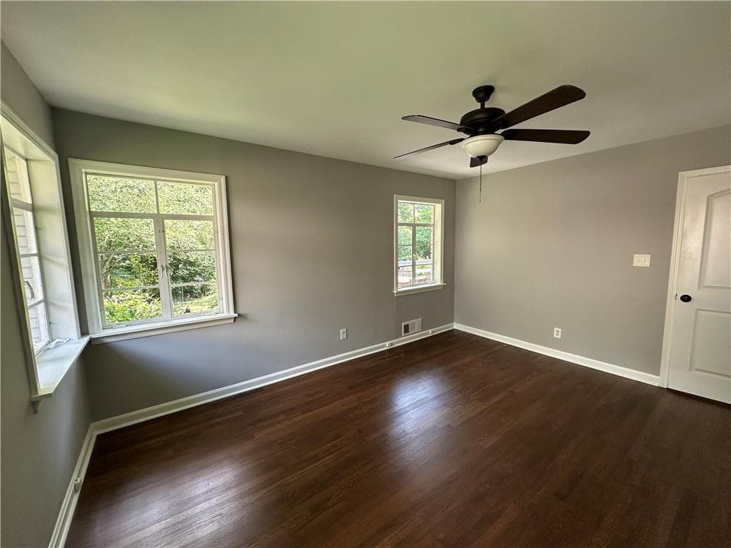3 bedroom, 2 bathroom, 1,392 sq ft single family residence for sale at 287 Brookwood Drive, Marietta, GA 30064 — photo 10