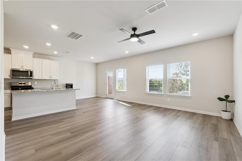 3 bedroom, 3 bathroom, 1,892 sq ft townhouse for rent at 4237 Tin Hare Lane, Mableton, GA 30126 for $2,500 a month — photo 3