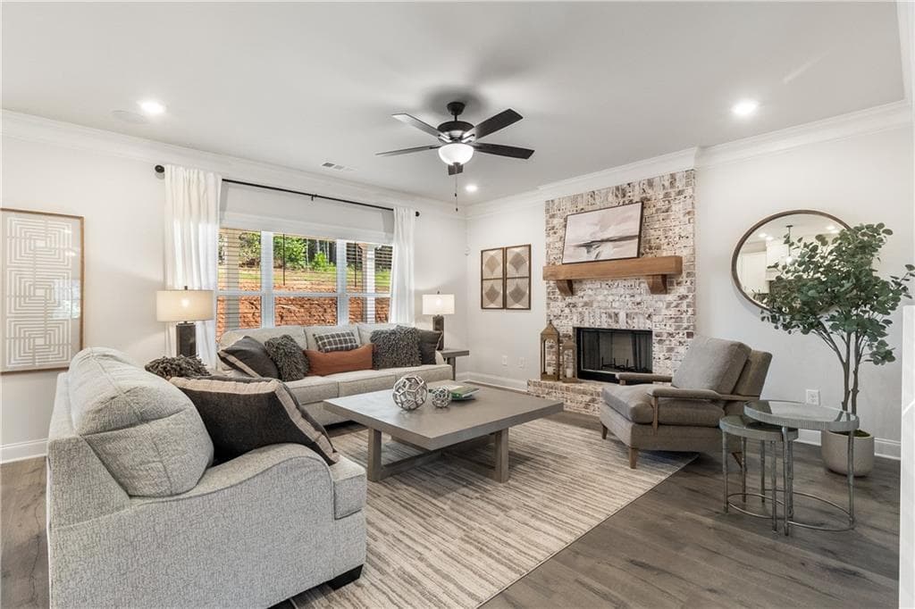 4 bedroom, 3 bathroom, 2,451 sq ft single family residence under contract at 1025 Red Oak Blvd, Loganville, GA 30052 — photo 8