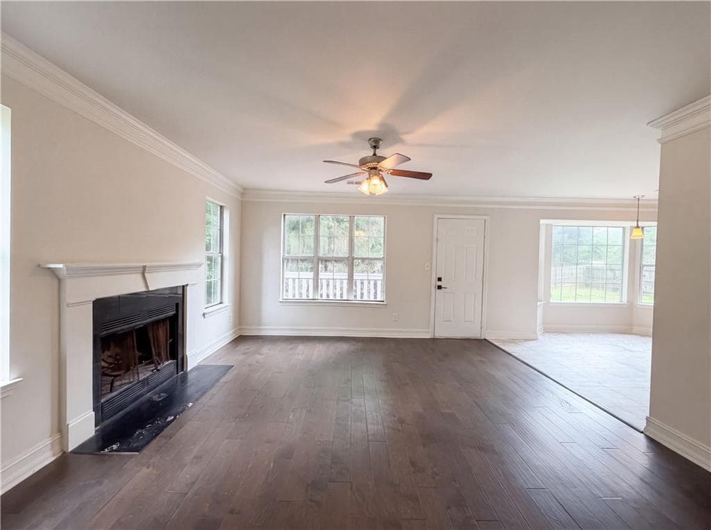 3 bedroom, 3 bathroom, 1,976 sq ft single family residence under contract at 3154 Kings Glen Drive, Decatur, GA 30034 — photo 8