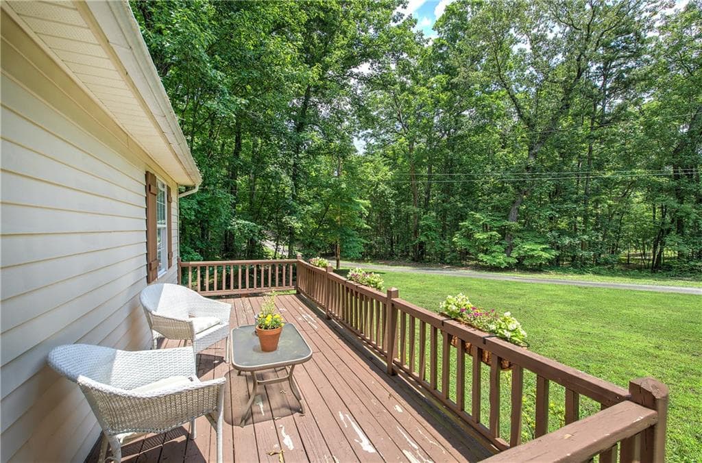 3 bedroom, 3 bathroom, 1,680 sq ft single family residence for sale at 90 Amanda Lane, Cartersville, GA 30120 — photo 6