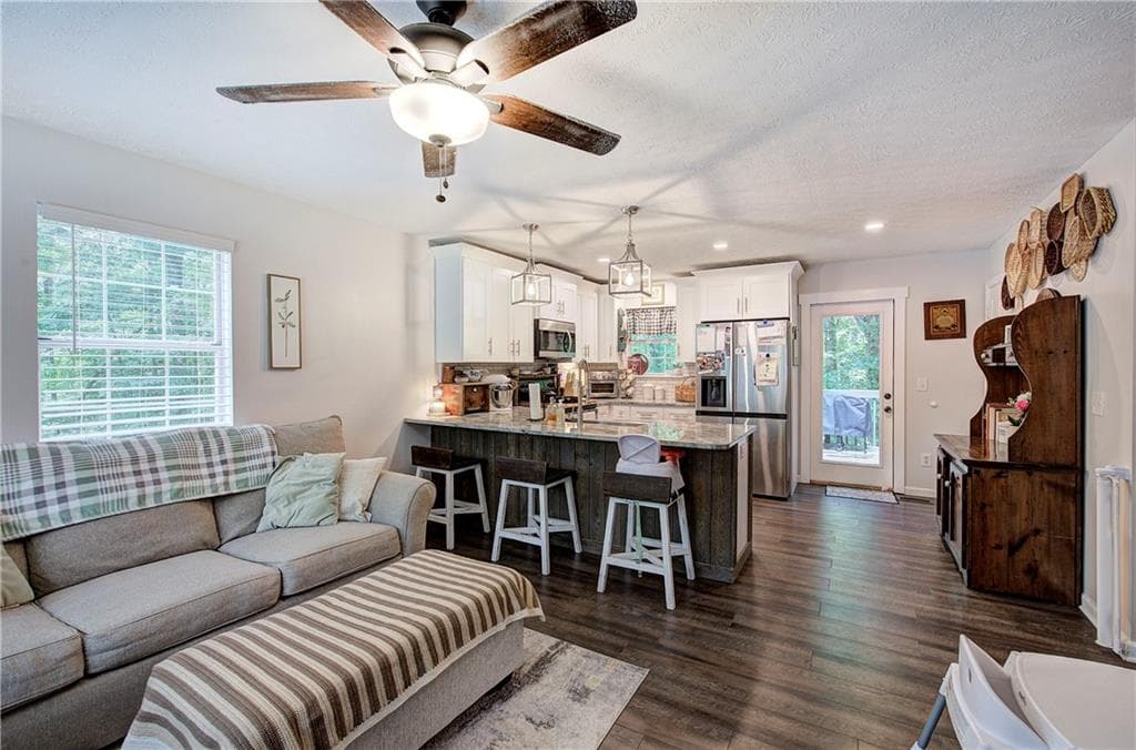 3 bedroom, 3 bathroom, 1,680 sq ft single family residence for sale at 90 Amanda Lane, Cartersville, GA 30120 — photo 7