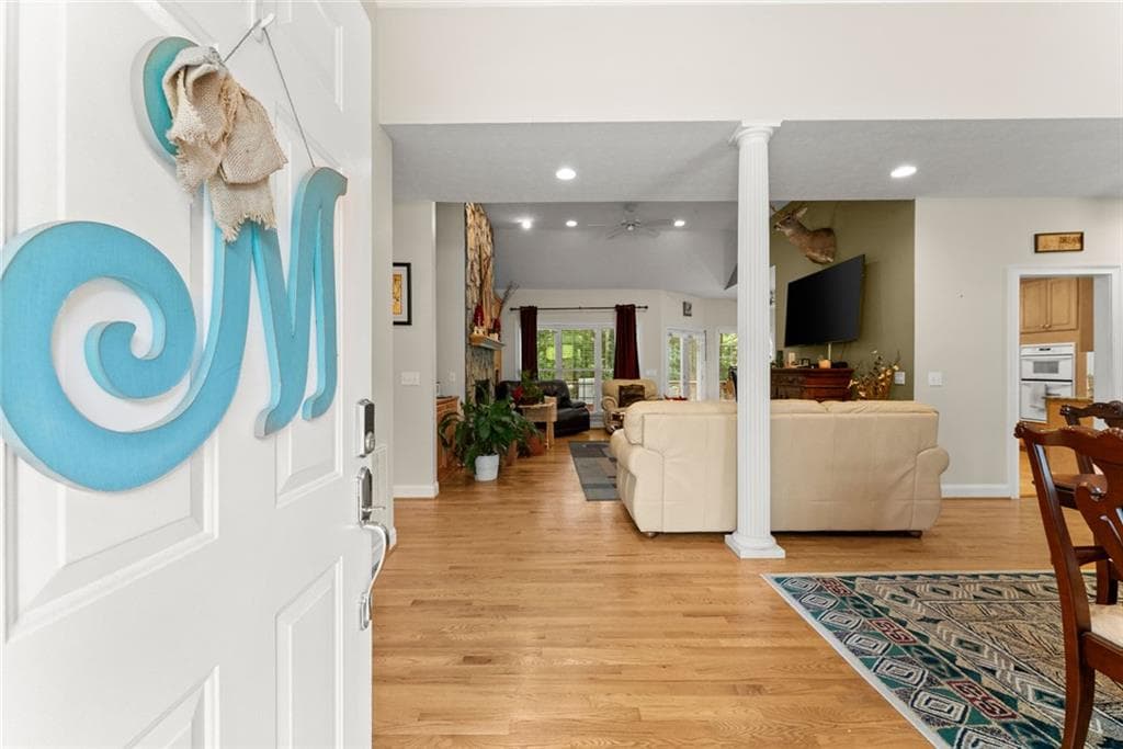 3 bedroom, 3 bathroom, 2,274 sq ft single family residence for sale at 393 Brookwood Drive, Lavonia, GA 30553 — photo 4