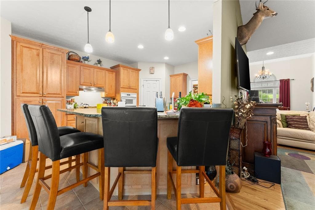 3 bedroom, 3 bathroom, 2,274 sq ft single family residence for sale at 393 Brookwood Drive, Lavonia, GA 30553 — photo 8