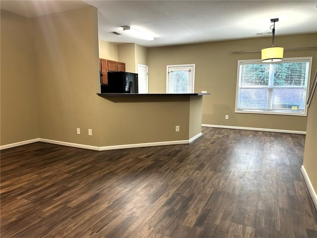 3 bedroom, 3 bathroom, 1,508 sq ft townhouse for rent at 538 Oakside Place, Acworth, GA 30102 for $1,875 a month — photo 2