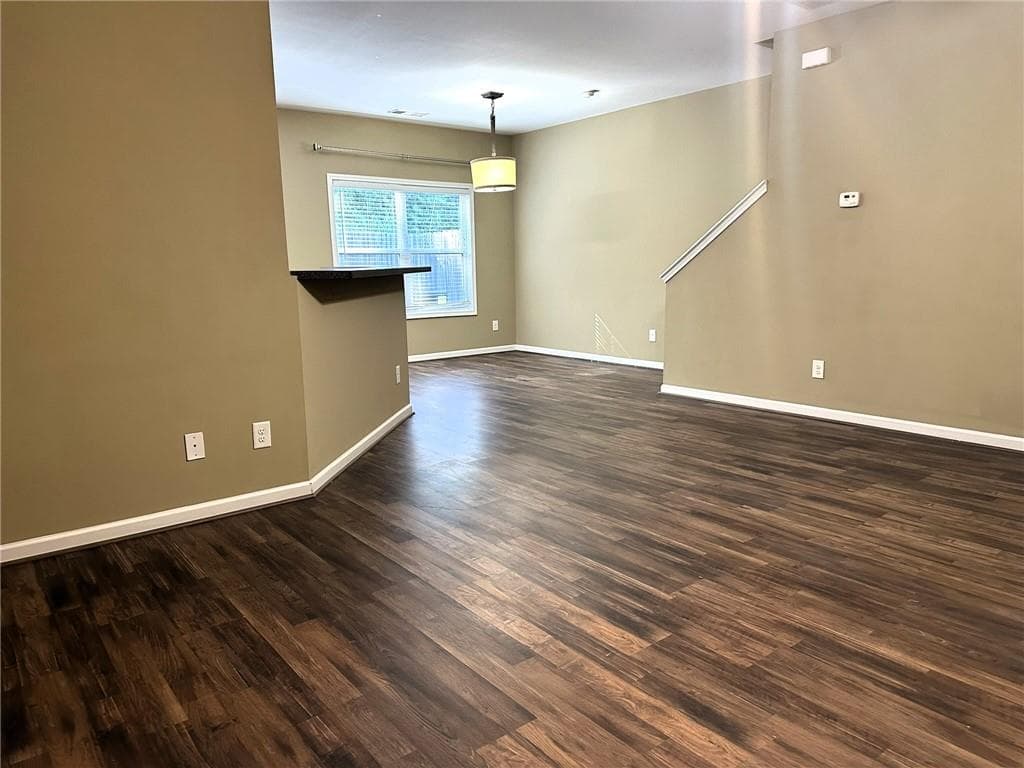 3 bedroom, 3 bathroom, 1,508 sq ft townhouse for rent at 538 Oakside Place, Acworth, GA 30102 for $1,875 a month — photo 4