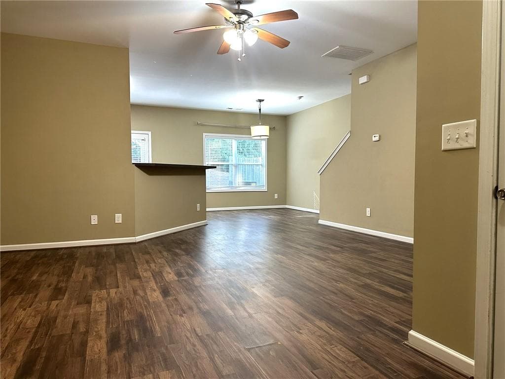 3 bedroom, 3 bathroom, 1,508 sq ft townhouse for rent at 538 Oakside Place, Acworth, GA 30102 for $1,875 a month — photo 6