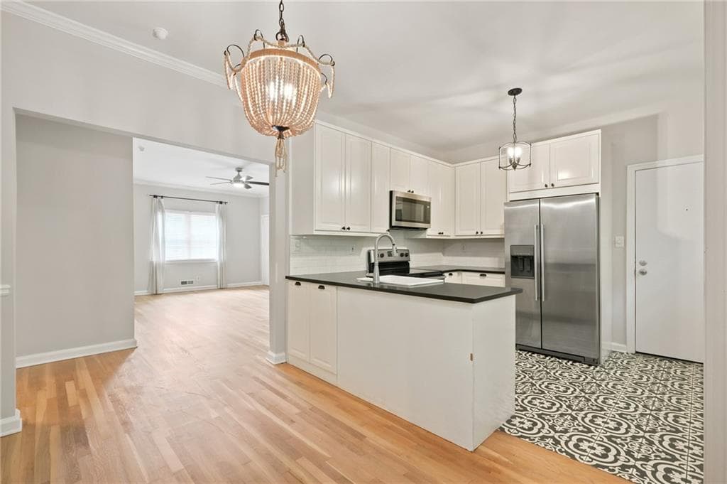 2 bedroom, 2 bathroom, 1,188 sq ft condominium sold at 430 Lindbergh Drive K2, Atlanta, GA 30305