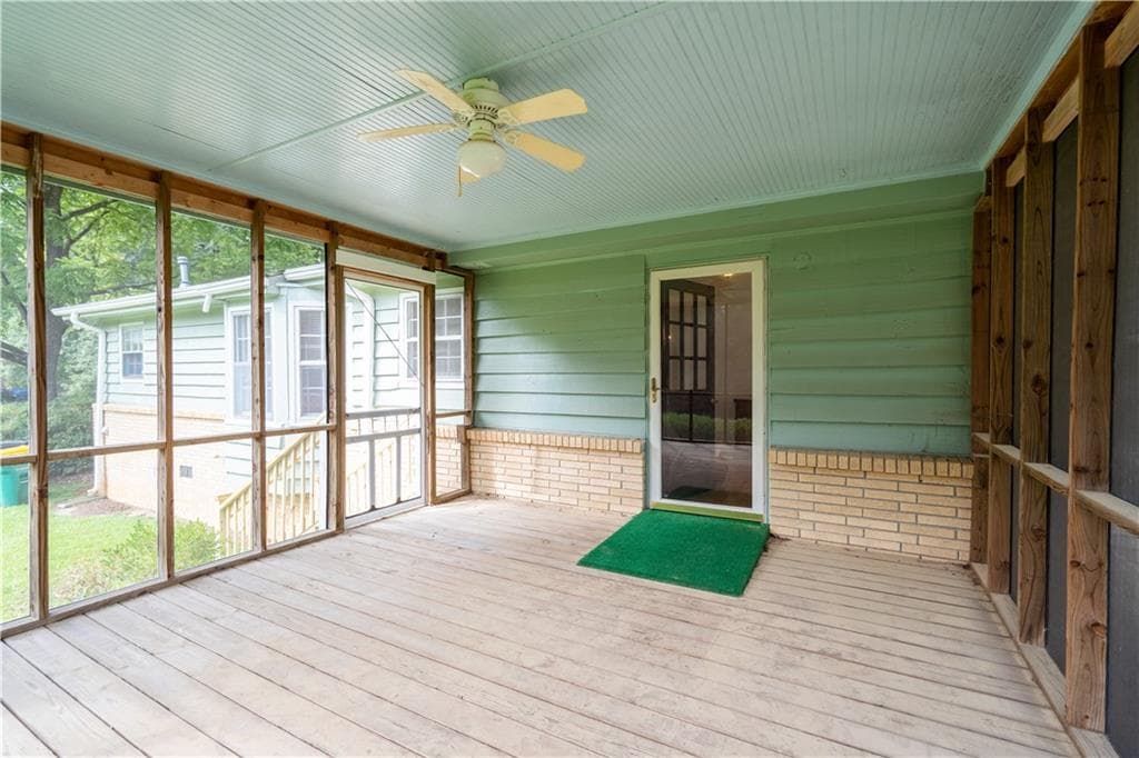 3 bedroom, 2 bathroom, 1,848 sq ft single family residence under contract at 2685 Ashworth Lake Road, Snellville, GA 30078 — photo 2