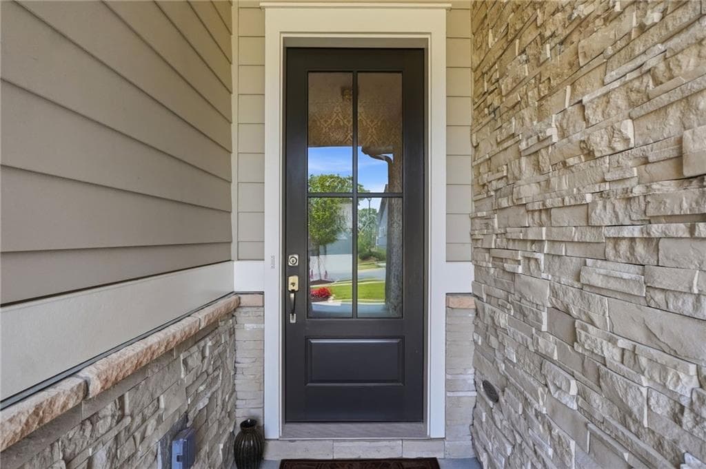 3 bedroom, 2 bathroom, 2,002 sq ft single family residence for sale at 6840 Bungalow Road, Flowery Branch, GA 30542 — photo 2