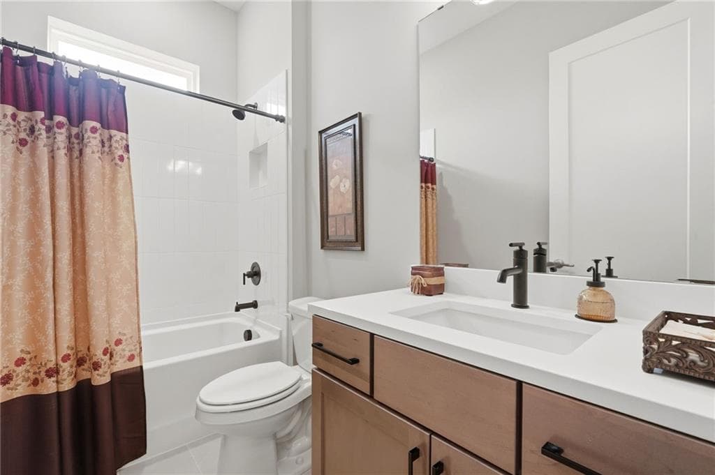 3 bedroom, 2 bathroom, 2,002 sq ft single family residence for sale at 6840 Bungalow Road, Flowery Branch, GA 30542 — photo 7