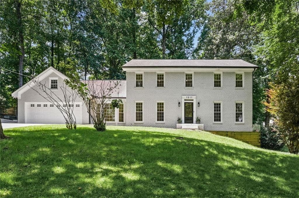 1511 Summerset Drive, Dunwoody, GA 30338 — most recent listing photo