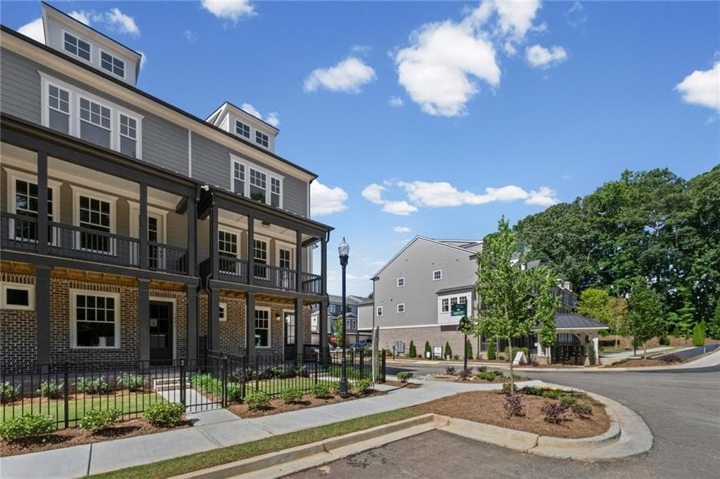 3 bedroom, 4 bathroom, 2,204 sq ft townhouse for sale at 1961 Flying Scotsman Drive 21, Kennesaw, GA 30144 — photo 4