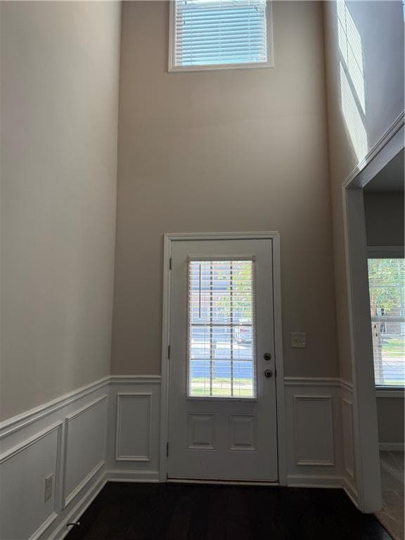 4 bedroom, 3 bathroom, 2,585 sq ft single family residence for sale at 5313 Catrina Way, Buford, GA 30519 — photo 4
