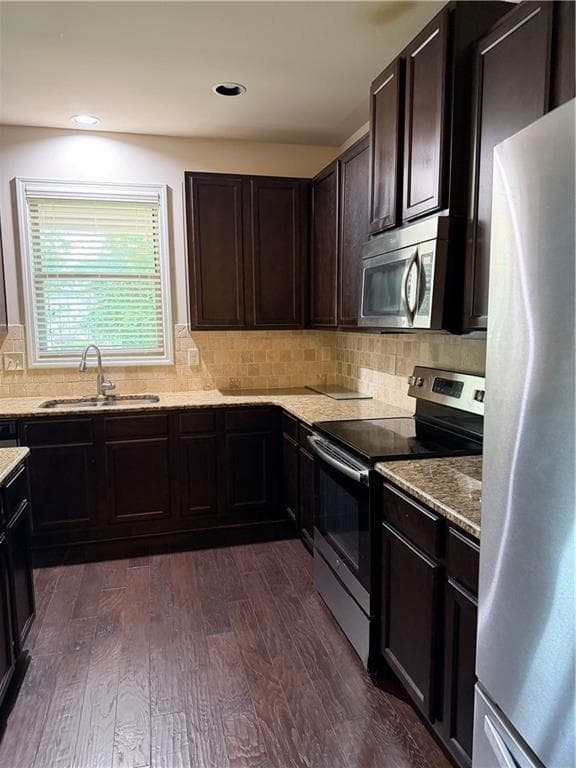 4 bedroom, 3 bathroom, 2,585 sq ft single family residence for sale at 5313 Catrina Way, Buford, GA 30519 — photo 10