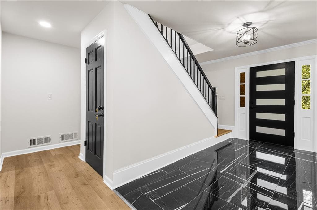 5 bedroom, 6 bathroom, 2,984 sq ft single family residence for sale at 3390 Somerset Trail, Atlanta, GA 30331 — photo 3