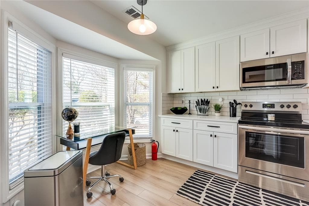 2 bedroom, 3 bathroom, 1,260 sq ft townhouse for rent at 5015 Laurel Springs Way, Smyrna, GA 30082 for $2,300 a month — photo 3