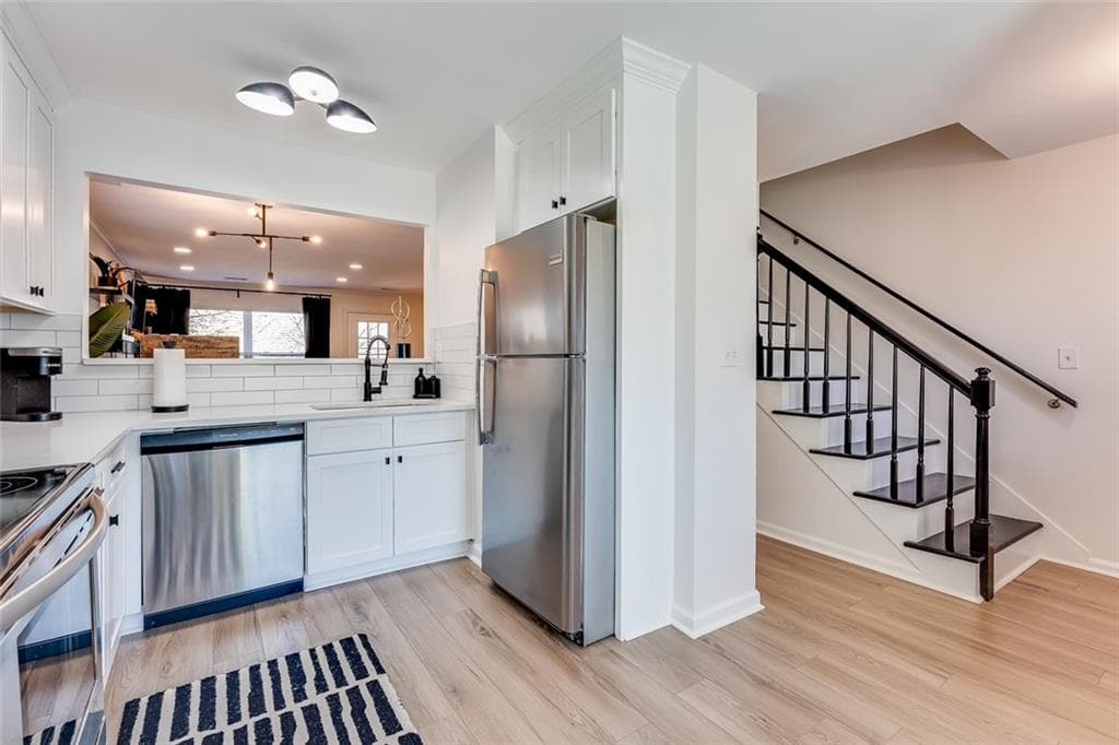 2 bedroom, 3 bathroom, 1,260 sq ft townhouse for rent at 5015 Laurel Springs Way, Smyrna, GA 30082 for $2,300 a month — photo 5