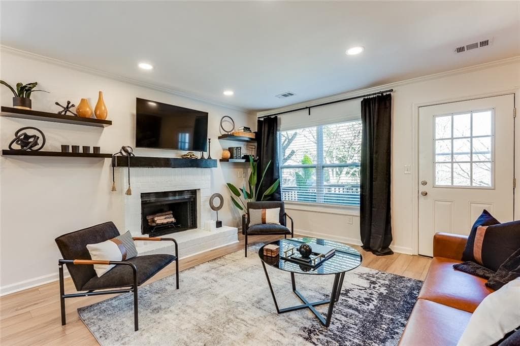 2 bedroom, 3 bathroom, 1,260 sq ft townhouse for rent at 5015 Laurel Springs Way, Smyrna, GA 30082 for $2,300 a month — photo 6
