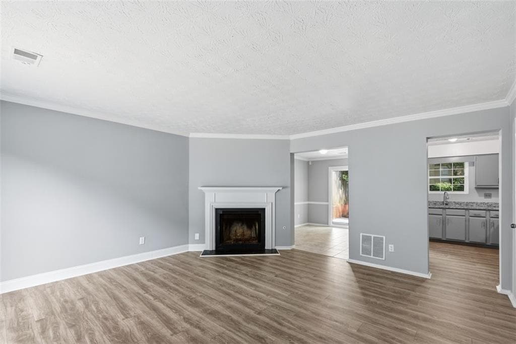 2 bedroom, 3 bathroom, 1,160 sq ft townhouse for sale at 3058 Revere Court, Atlanta, GA 30340 — photo 3