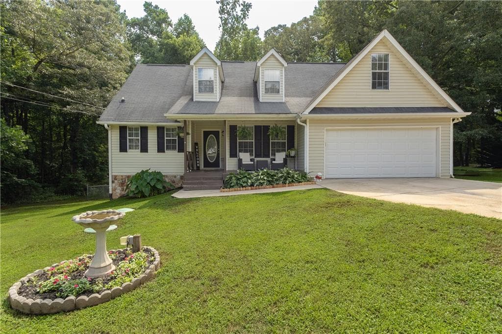 4 bedroom, 3 bathroom, 1,668 sq ft single family residence for sale at 116 Duncans Mill Drive, Locust Grove, GA 30248 — photo 1 of 39