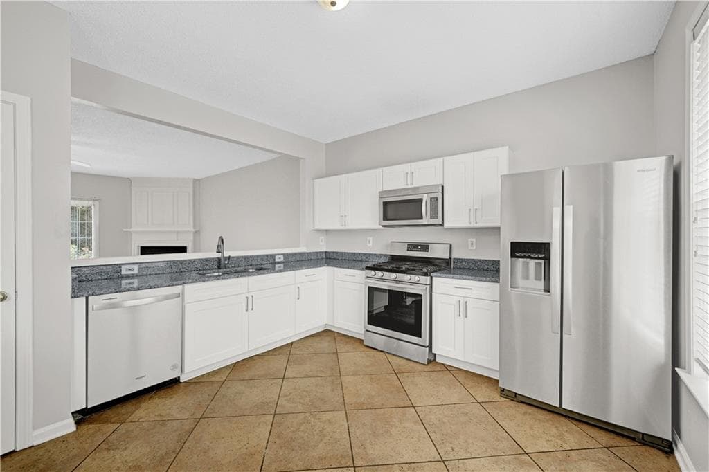 3 bedroom, 3 bathroom, 1,316 sq ft townhouse for rent at 4645 Valais Court 158, Alpharetta, GA 30022 for $2,300 a month — photo 4