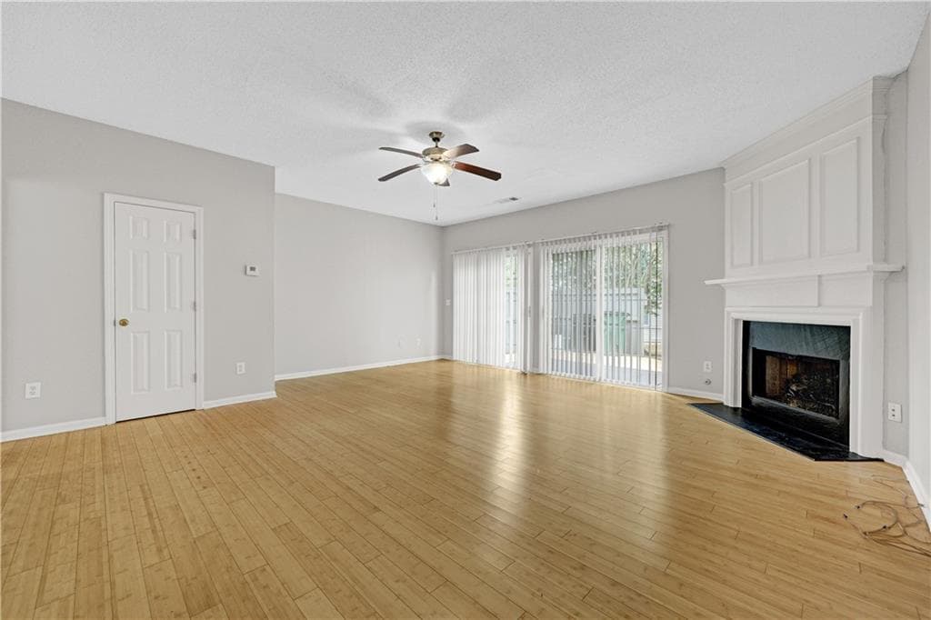 3 bedroom, 3 bathroom, 1,316 sq ft townhouse for rent at 4645 Valais Court 158, Alpharetta, GA 30022 for $2,300 a month — photo 7