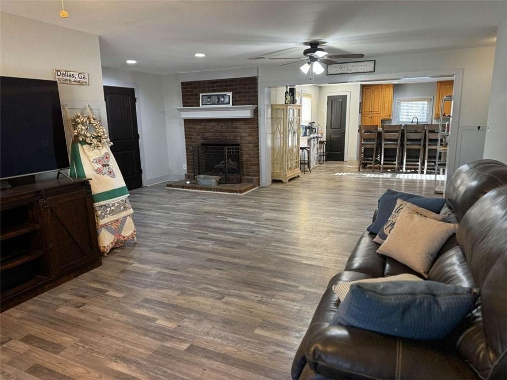 4 bedroom, 3 bathroom, 2,024 sq ft single family residence for sale at 2710 Mulberry Rock Road, Dallas, GA 30157 — photo 2