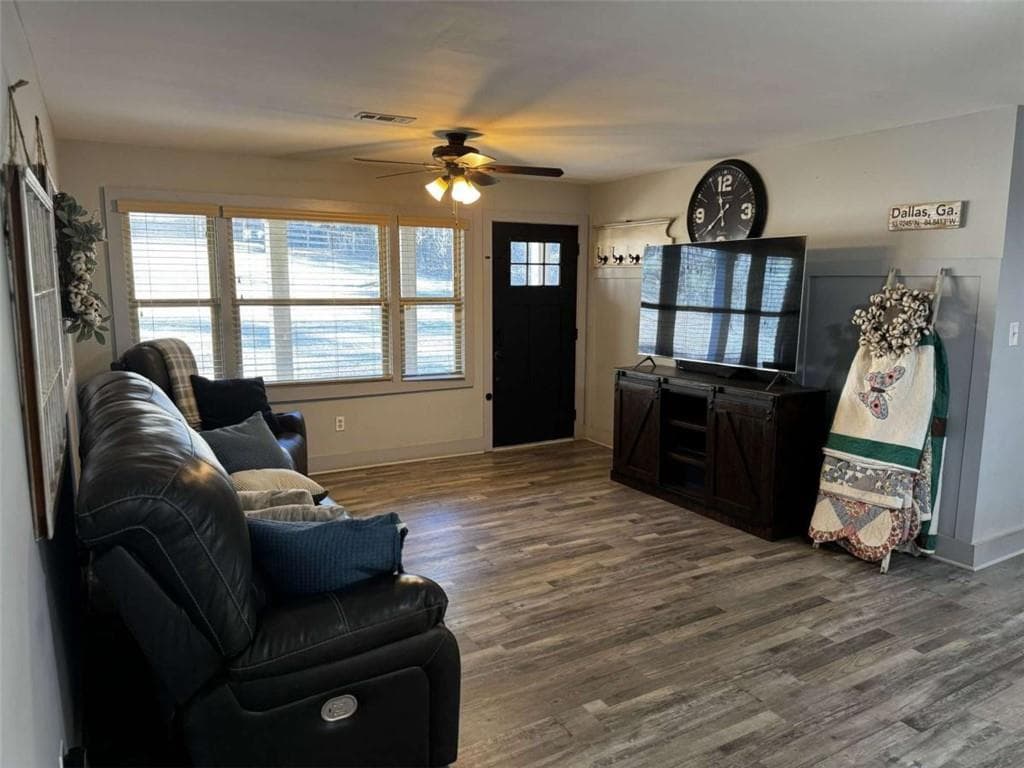 4 bedroom, 3 bathroom, 2,024 sq ft single family residence for sale at 2710 Mulberry Rock Road, Dallas, GA 30157 — photo 3