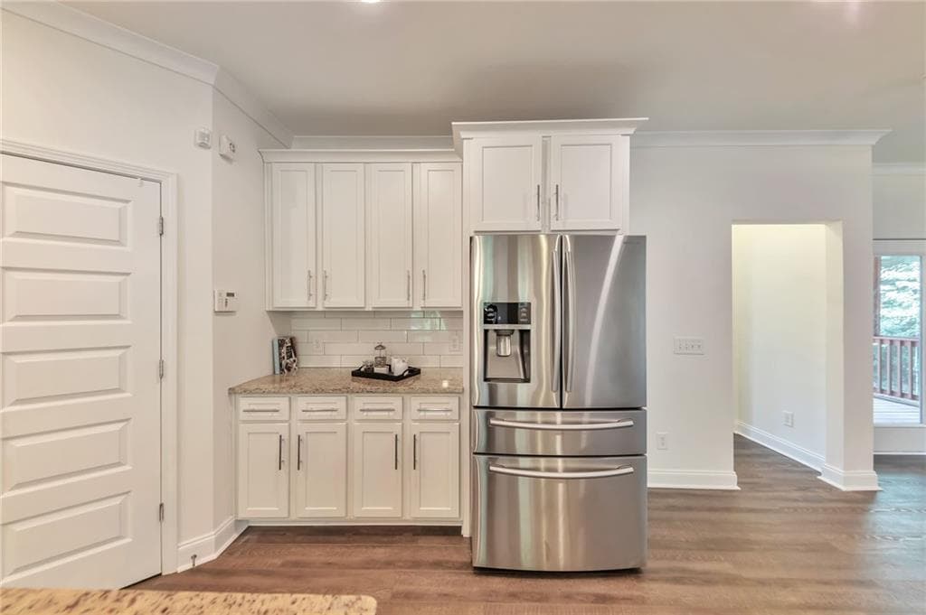 6 bedroom, 4 bathroom, 2,784 sq ft single family residence under contract at 1376 Park Trace, Atlanta, GA 30315 — photo 7